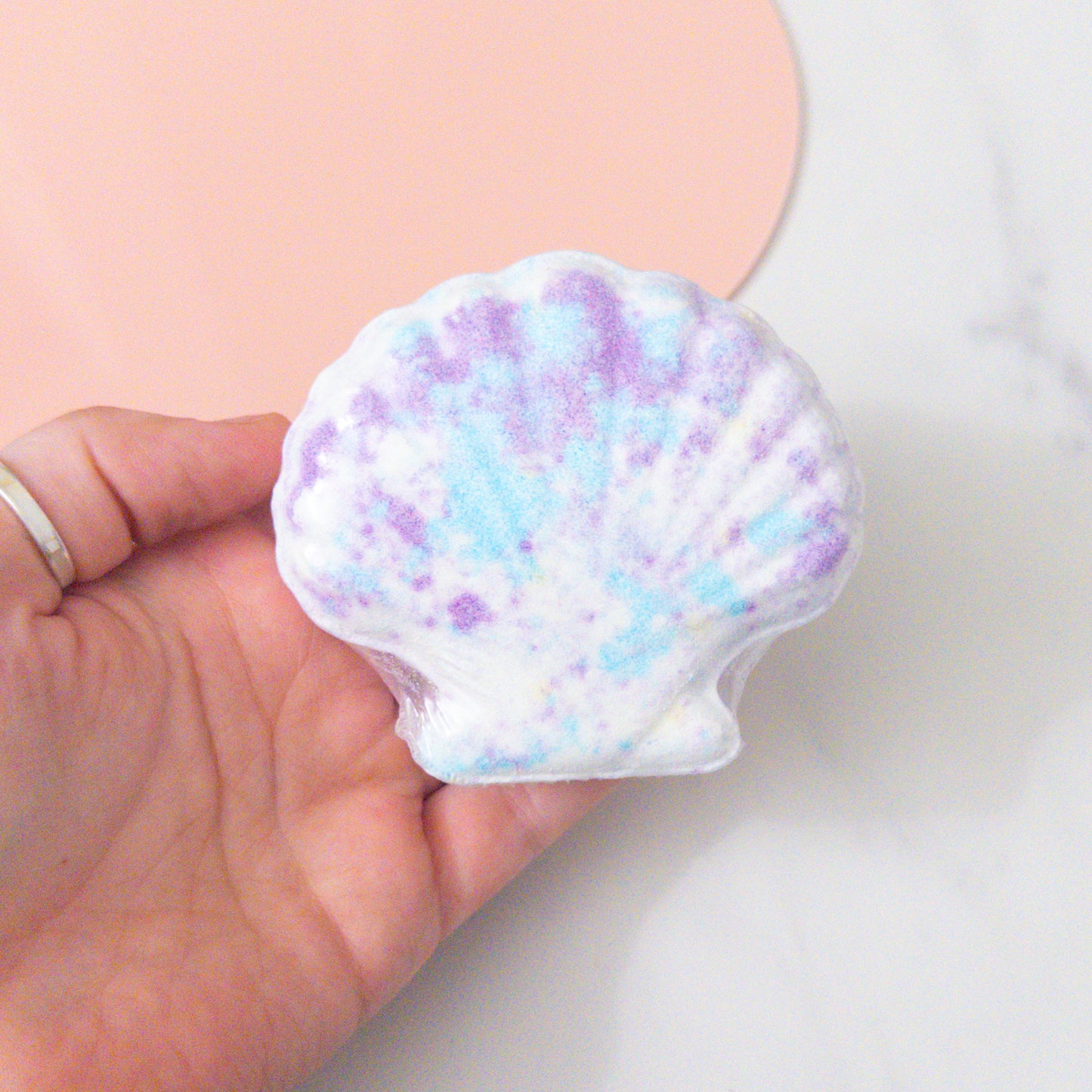 Seashell Fizzing Bath Bomb